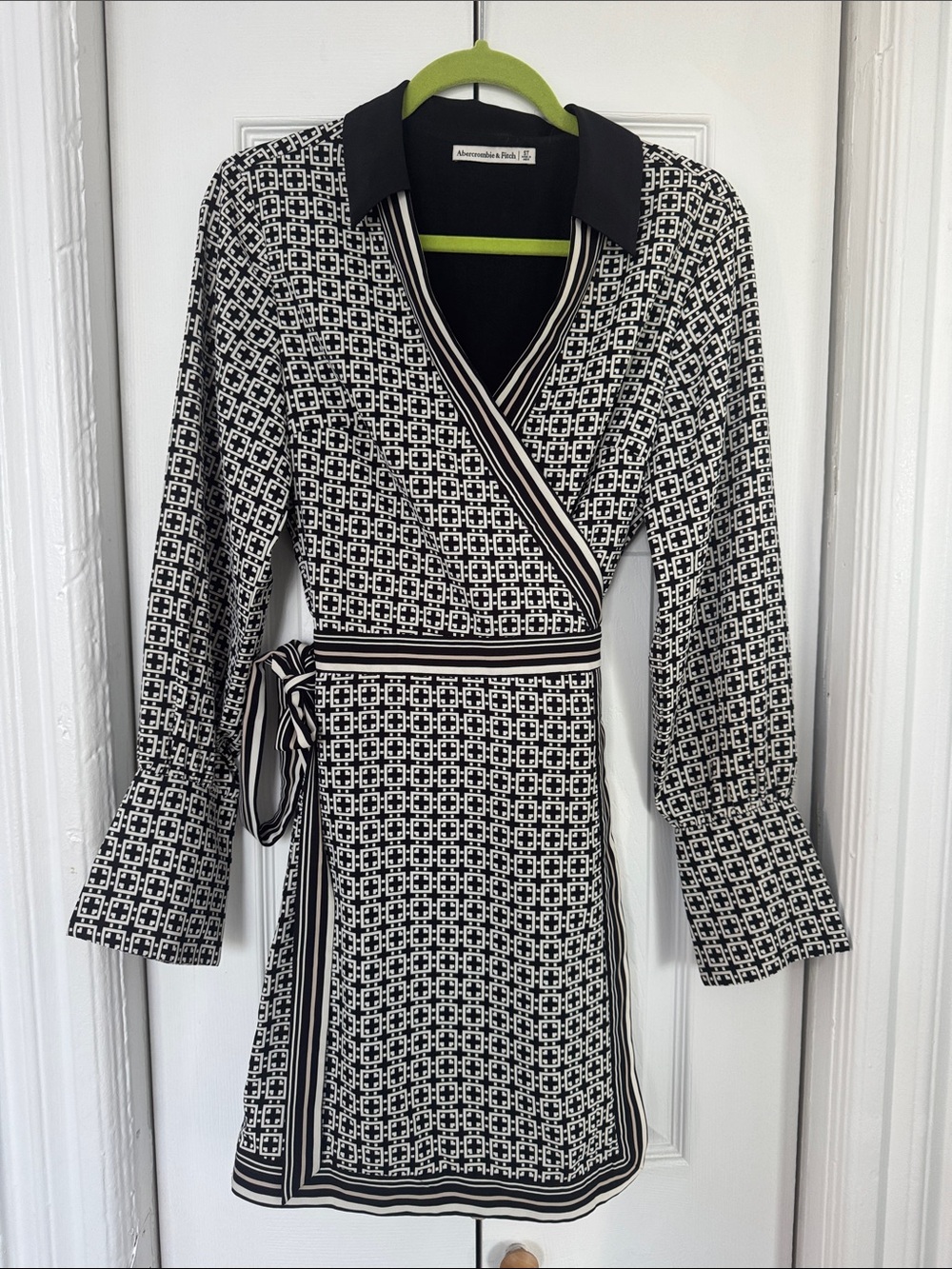 Abercrombie & Fitch Black and White Geometric Wrap Dress